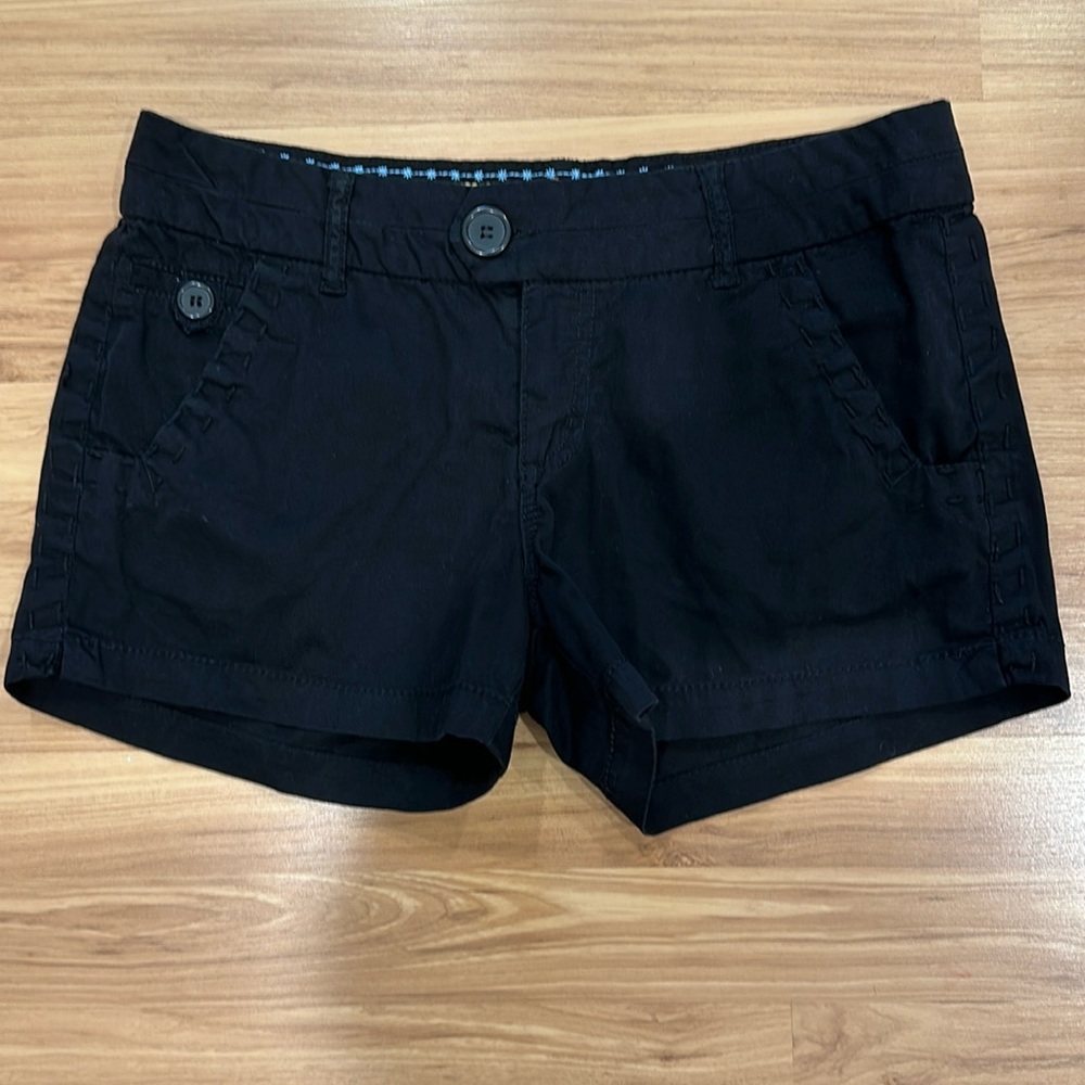 Freestyle black shorts